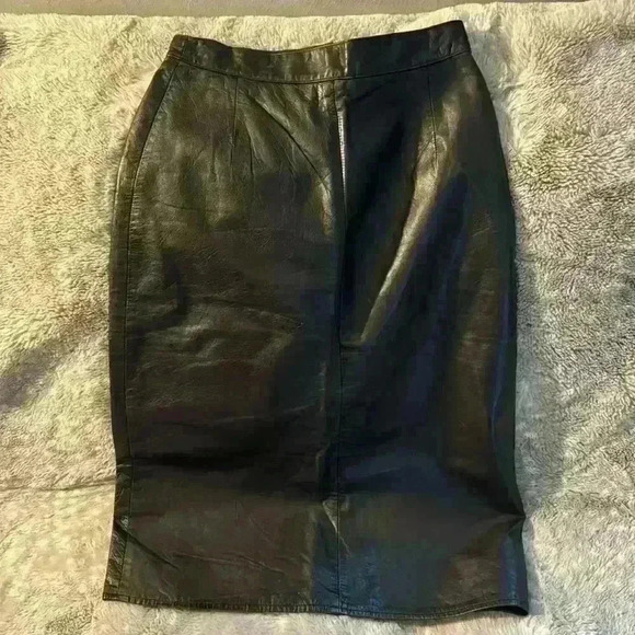 Vintage Erez Black Leather High Waisted MIDI Skirt - size 6 - Picture 1 of 4